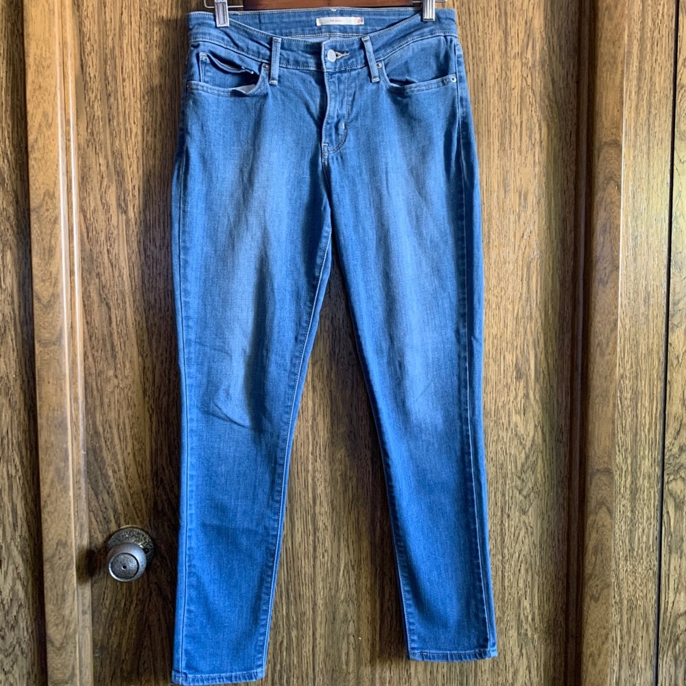 Levi's Women's 711 Skinny Jeans 29